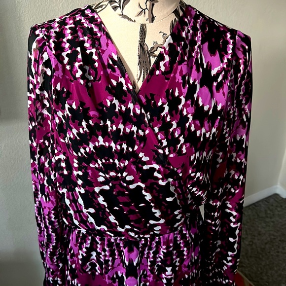 Geometric Patterned Cocktail Dress - Picture 3 of 8